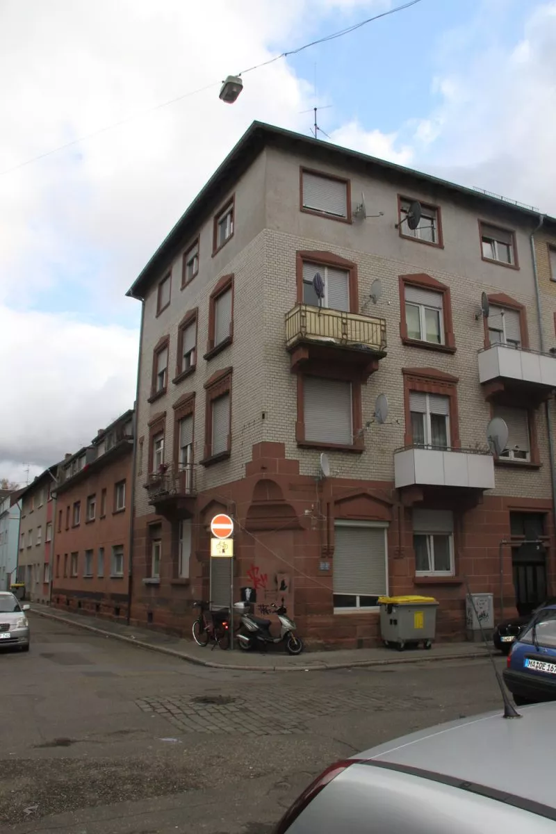 Immobilienangebot - Mannheim / Neckarstadt-West - Alle - Stattliches Mehrfamilienhaus in gut vermietbarer Lage