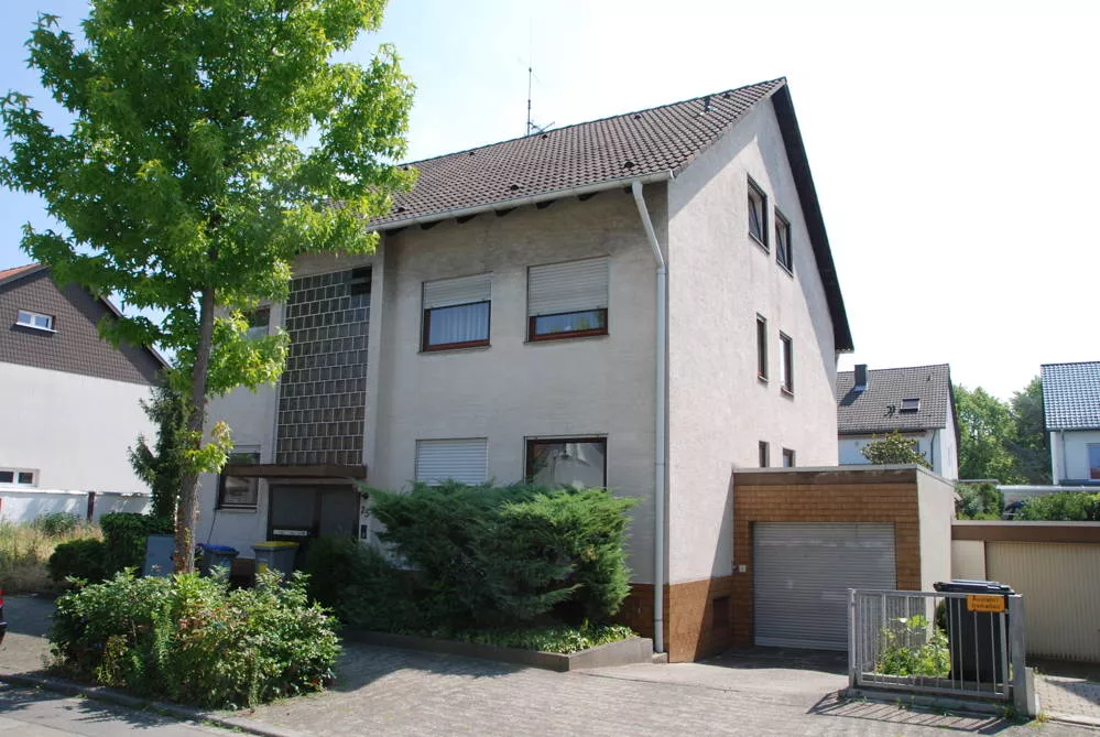 Immobilienangebot - Mannheim / Waldhof - Alle - Modern geschnittenes 3-Familienhaus mit Garage – auf gepflegtem Gartengrundstück