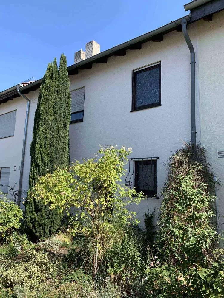 Immobilienangebot - Mannheim / Wallstadt - Alle - Hervorragend konzipiertes Reihenhaus mit Garage auf sonnigem Grundstück in ruhiger Wohnlage