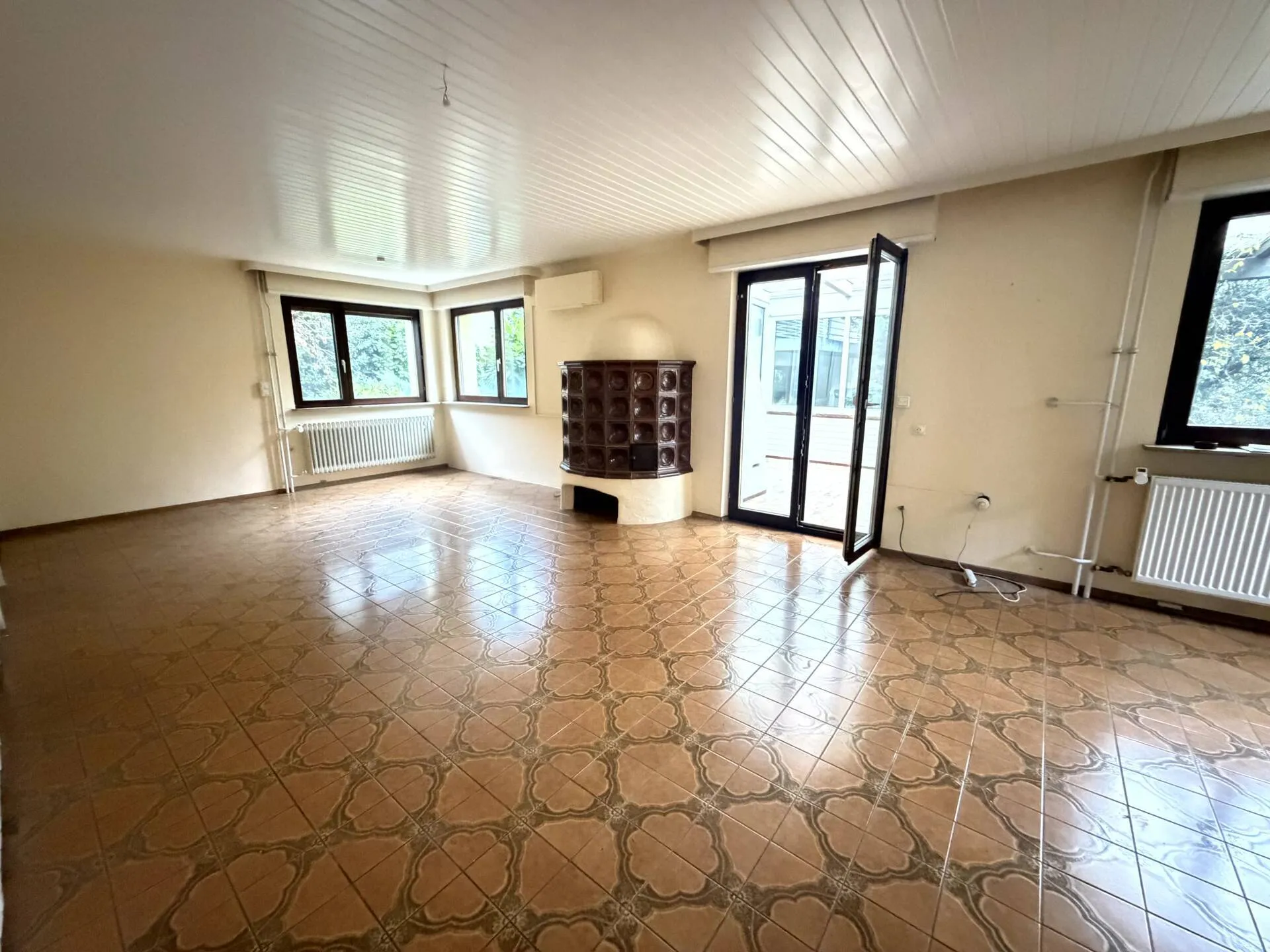 Immobilienangebot - Heddesheim - Alle - Freistehendes Einfamilienhaus mit Garage und großem Garten in ruhiger Ortsrandlage