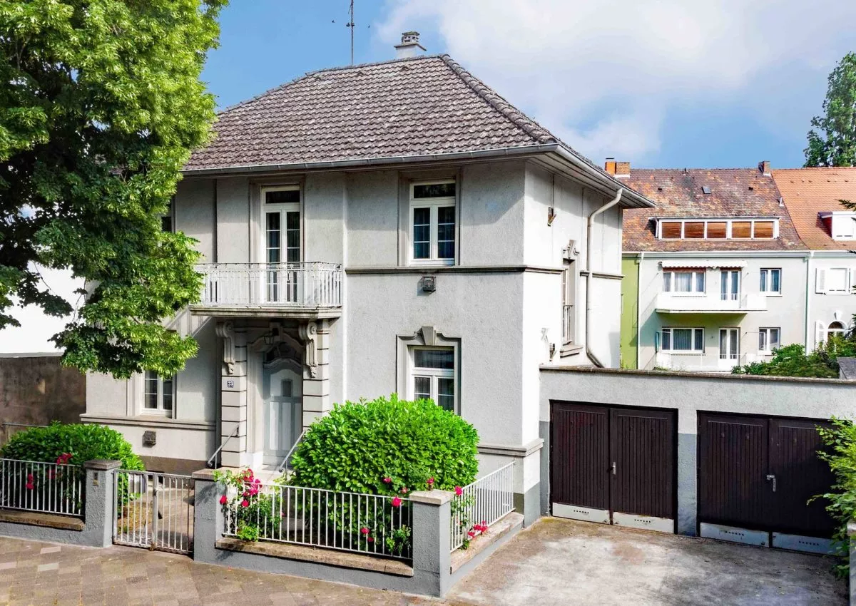 Immobilienangebot - Mannheim / Lindenhof - Alle - Freistehende Jugendstil-Villa in absoluter TOP-Wohnlage mit zwei Garagen auf großem Grundstück