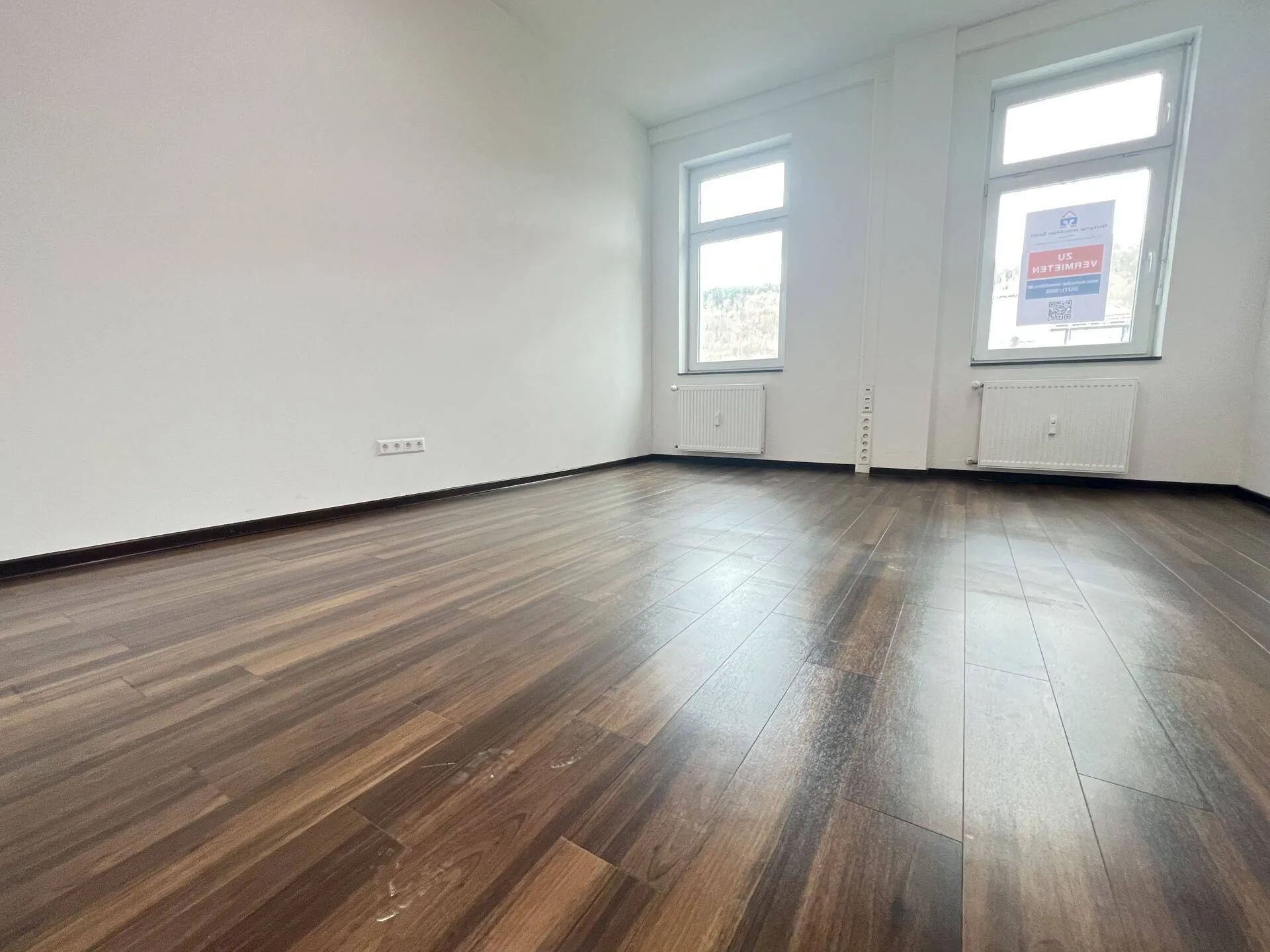 Immobilienangebot - Eberbach - Alle - Stattliches, voll vermietetes Büro- / Praxisgebäude  im Ortskern von Eberbach -  indexierte Verträge