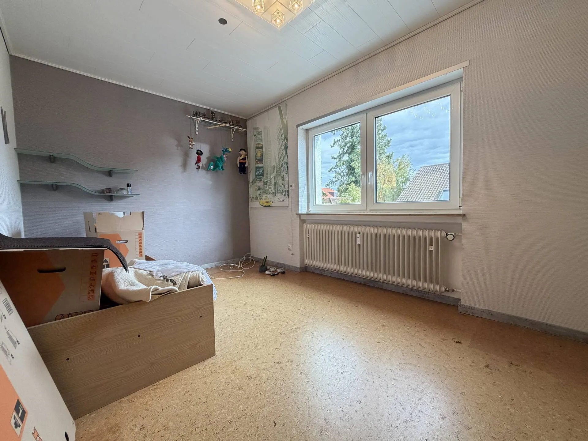 Immobilienangebot - Brühl - Alle - Moderne 3-Zi-Komfortwohnung in Top-Wohnlage mit Balkon, Garage und Hobbyraum - sehr guter Zustand