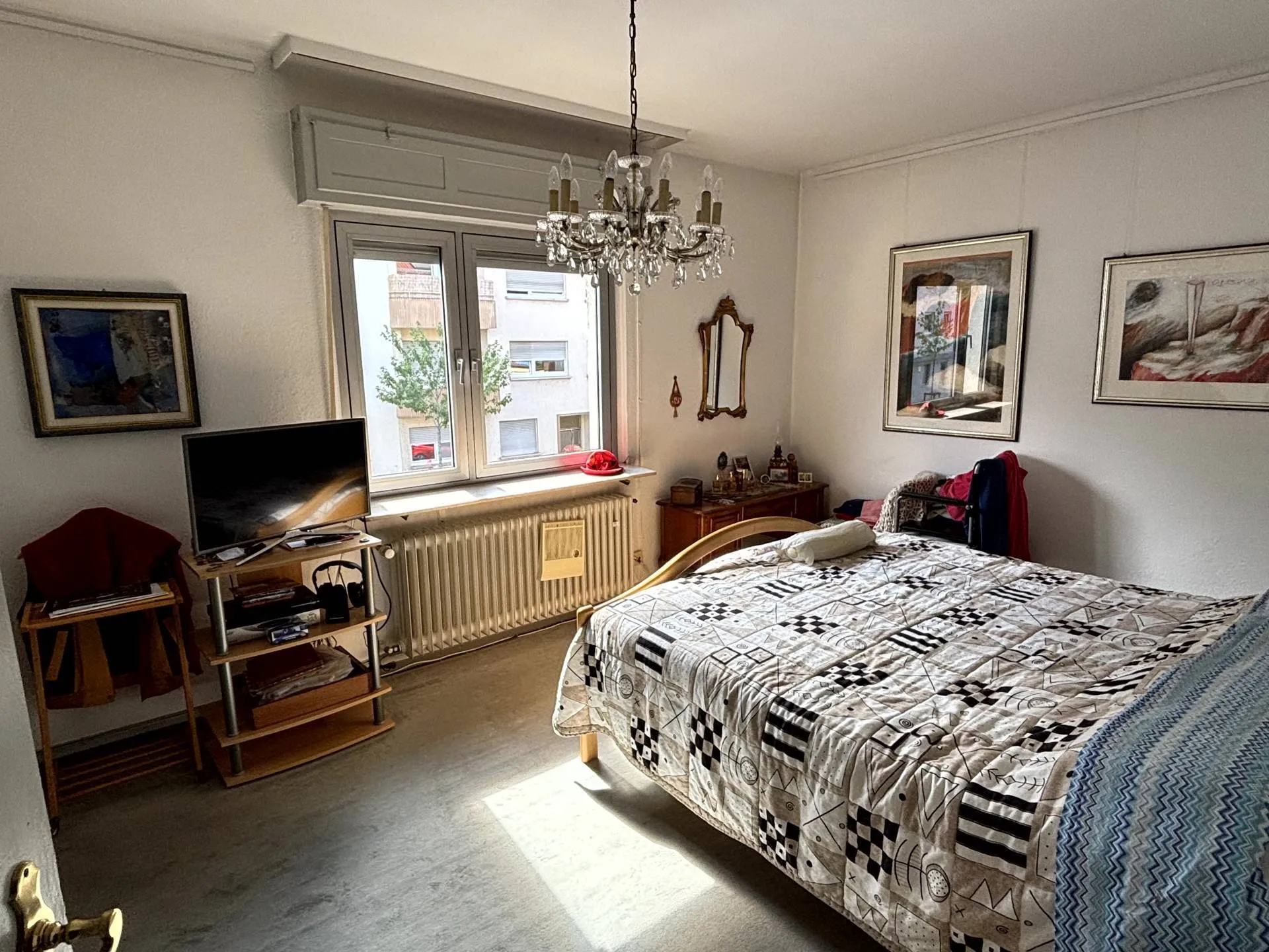 Immobilienangebot - Mannheim / Rheinau - Alle - Ein- bis Zweifamilienhaus, DHH, mit Garage auf herrlichem Gartengrundstück - 
Verkauf mit Wohnrecht