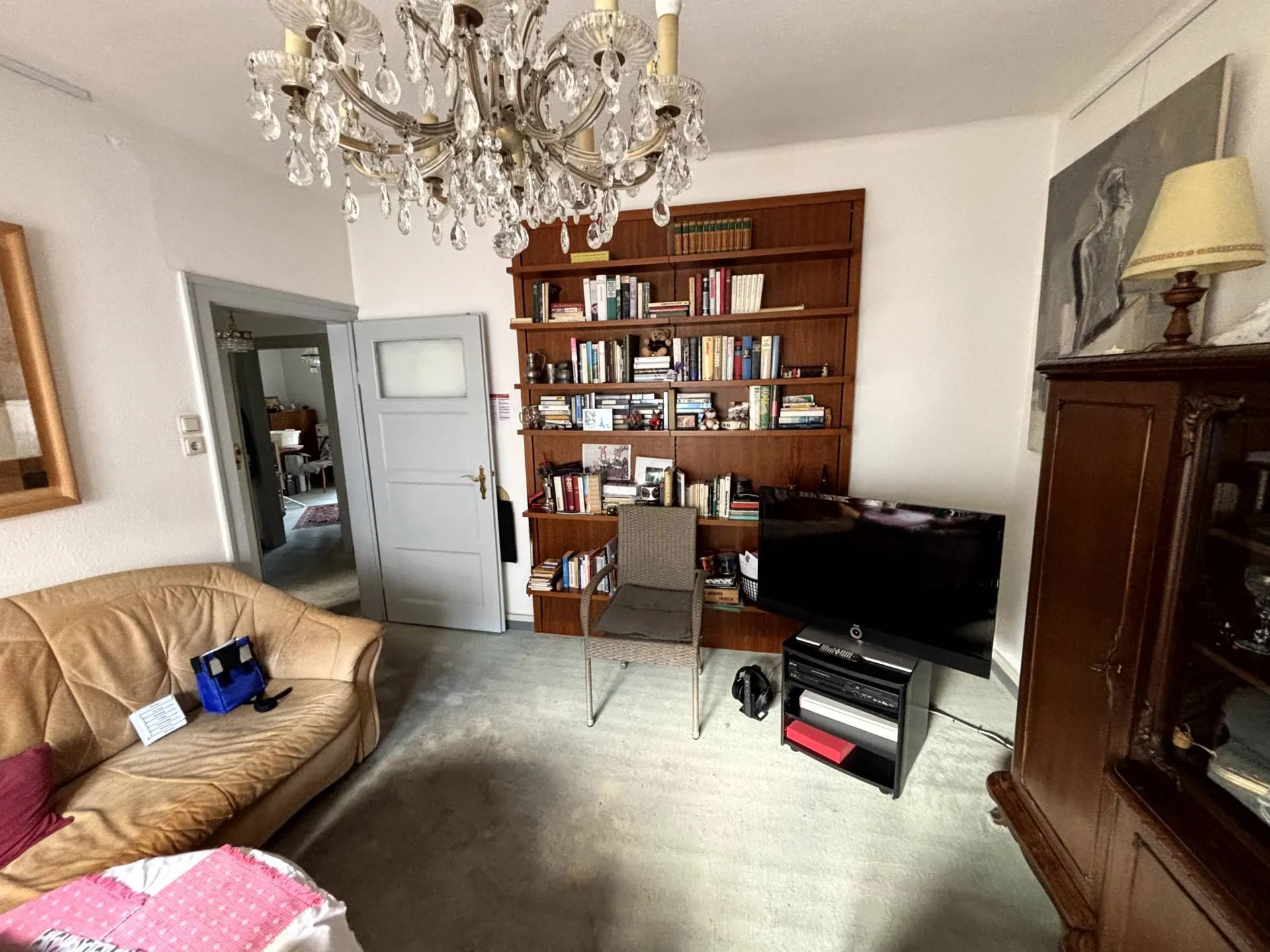 Immobilienangebot - Mannheim / Rheinau - Alle - Ein- bis Zweifamilienhaus, DHH, mit Garage auf herrlichem Gartengrundstück - 
Verkauf mit Wohnrecht