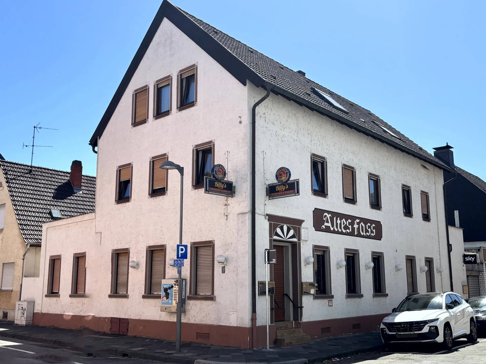 Immobilienangebot - Mannheim / Sandhofen - Alle - Solides Wohn- und Geschäftshaus mit Gaststätte, 3 Wohnungen, 2 Doppelparkern