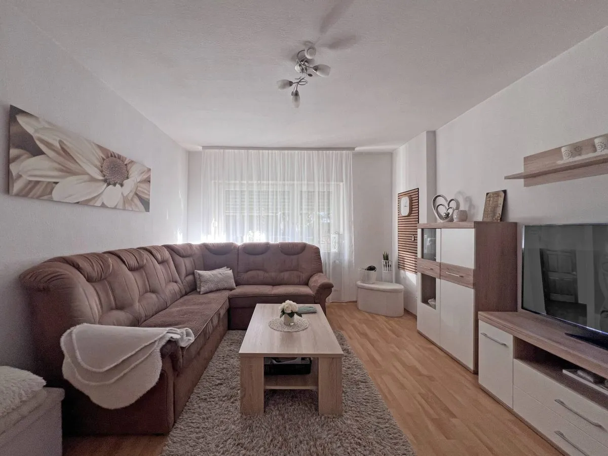 Immobilienangebot - Mannheim / Almenhof - Alle - Gut geschnittene 2-Zimmer-Wohnung mit Terrasse in beliebter und seltener Wohnlage!