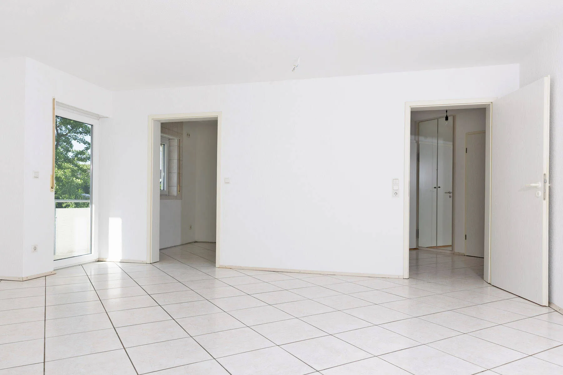Immobilienangebot - Mannheim-Niederfeld - Alle - Lichtdurchflutete 3-Zimmer-Wohnung mit 2 Balkonen in begehrter Lage!