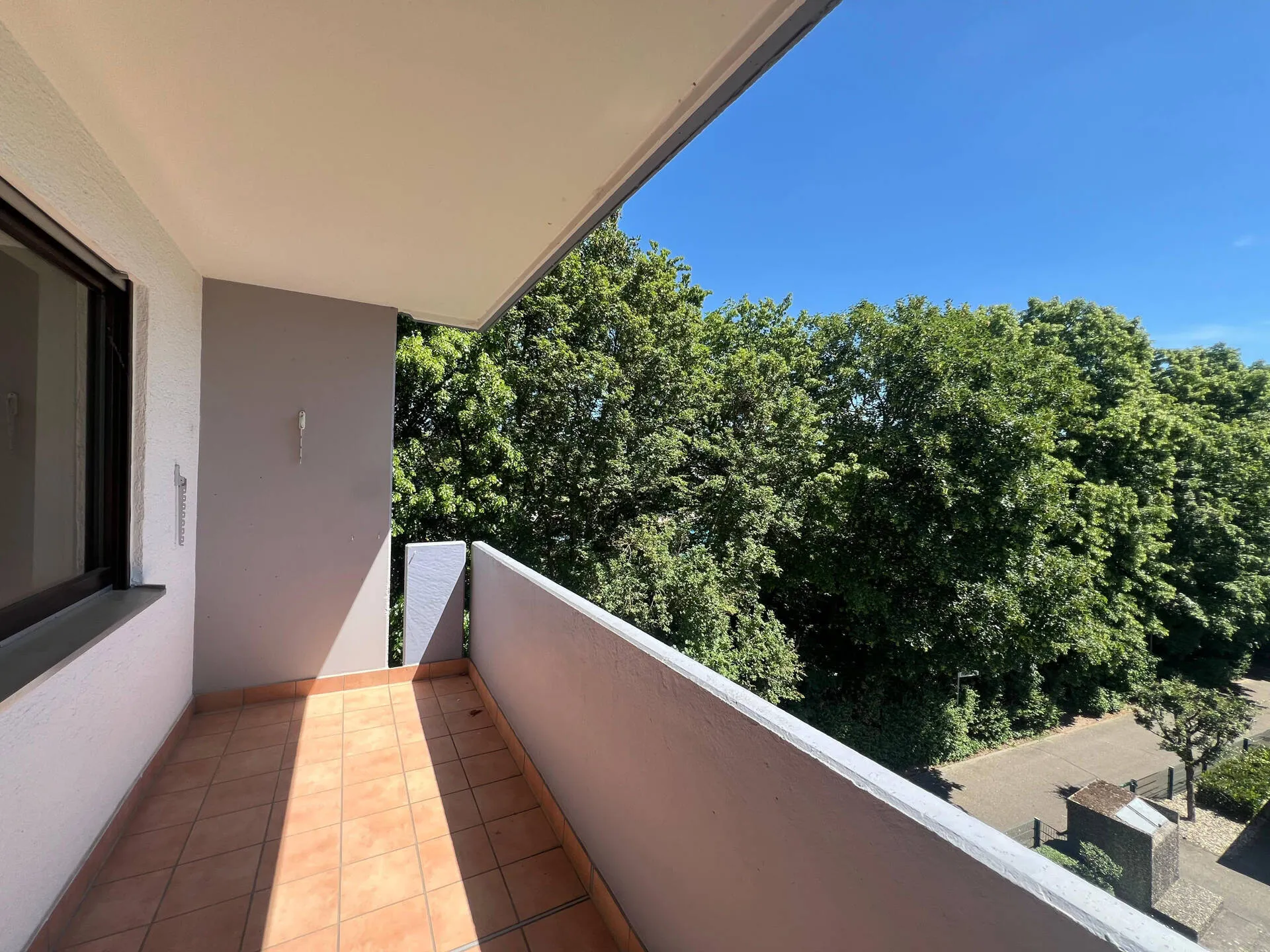 Immobilienangebot - Brühl - Alle - Familienfreundliche 4-Zimmer-Wohnung mit durchdachtem Grundriss, Balkon und Stellplatz!