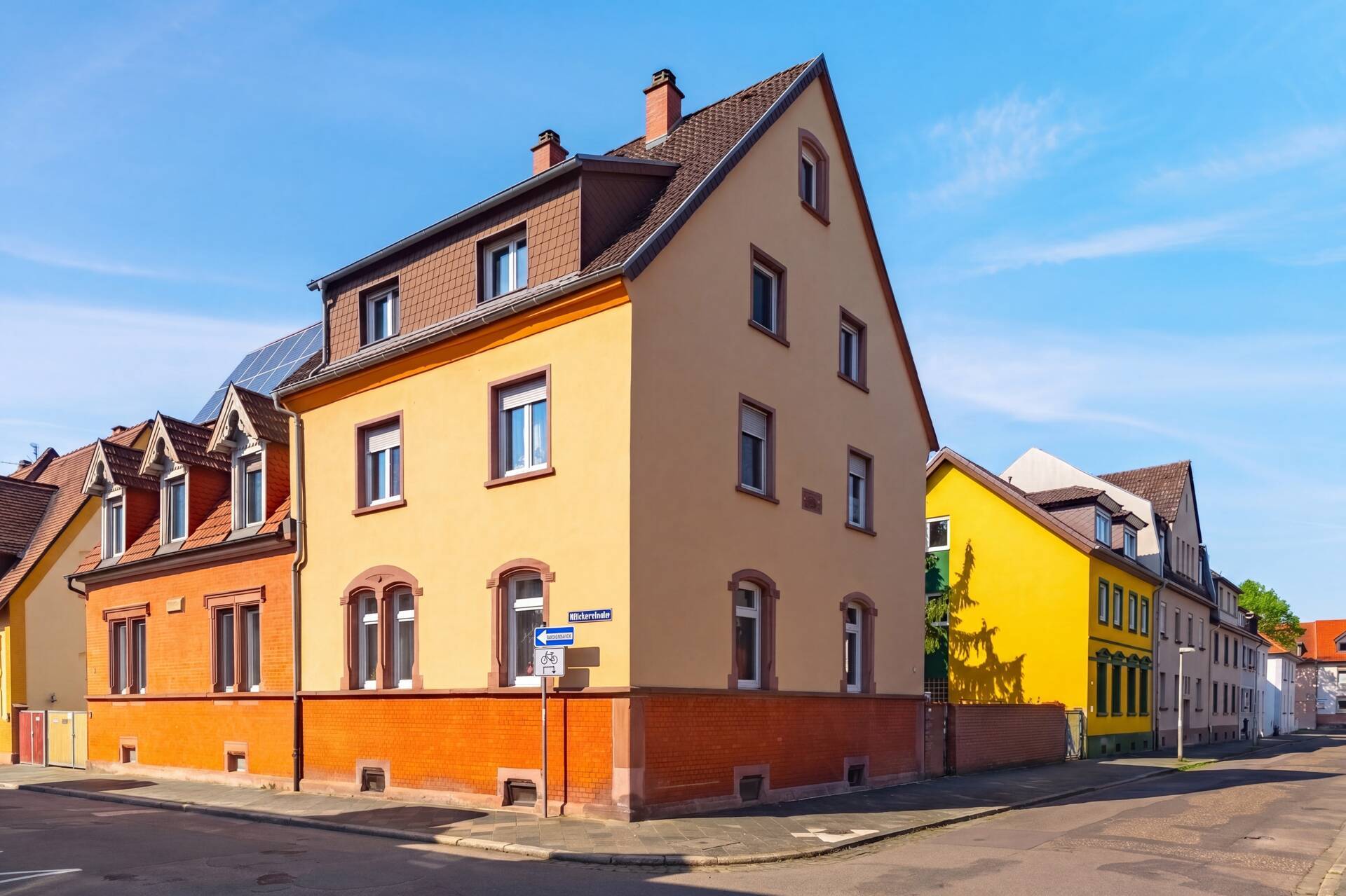 Immobilienangebot - Mannheim / Feudenheim - Alle - Historisches Wohnhaus mit vielseitigen Nutzungsmöglichkeiten!