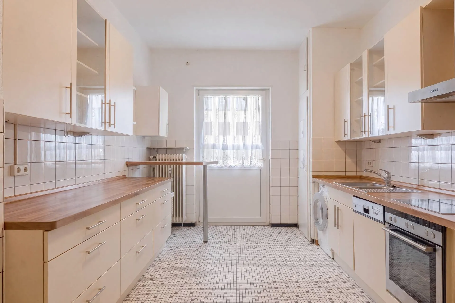 Immobilienangebot - Mannheim / Oststadt - Alle - Sehr gepflegte 3-Zimmer Wohnung in ruhiger und gesuchter Oststadt-Lage!