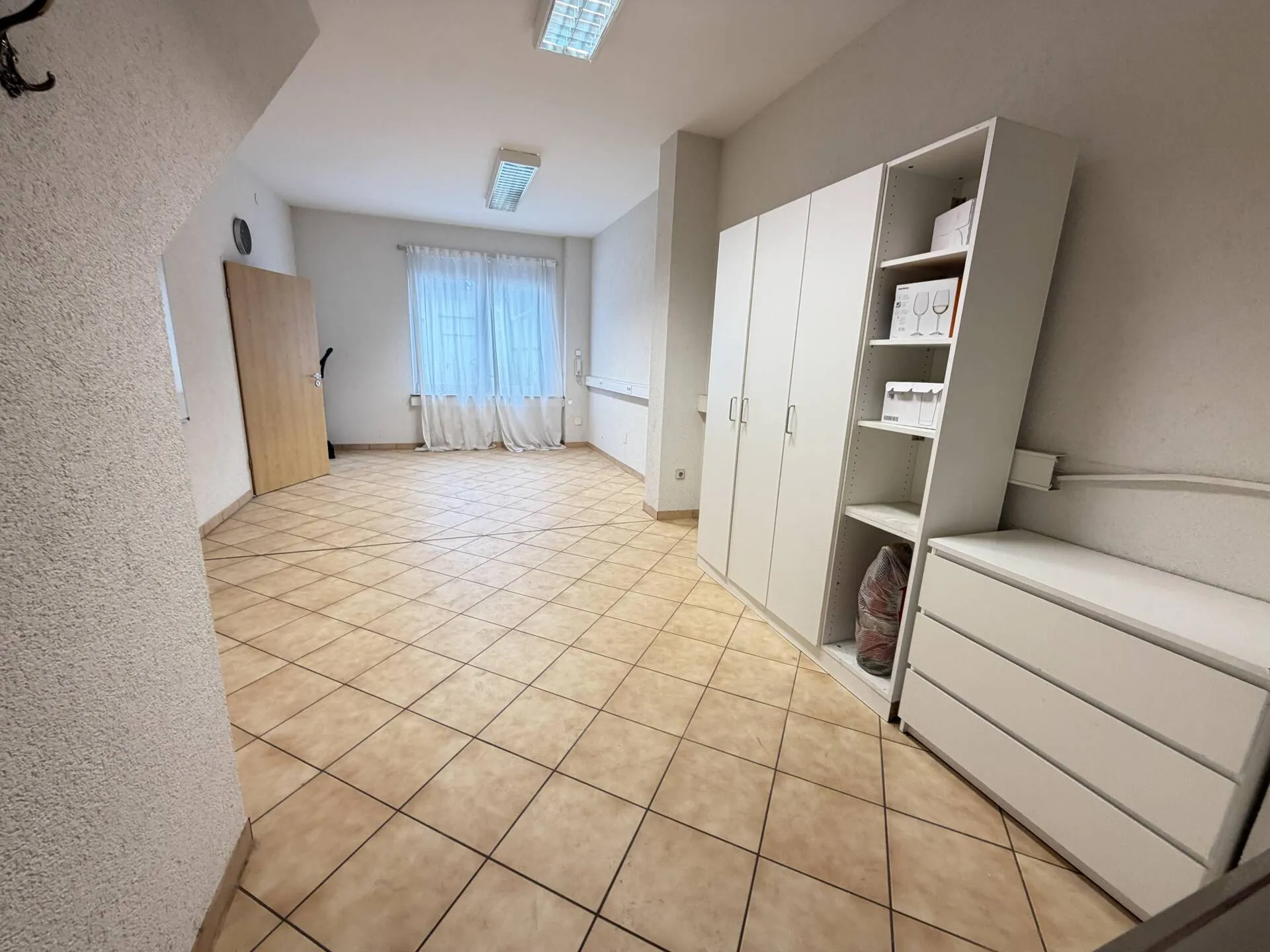 Immobilienangebot - Mannheim / Casterfeld - Alle - Ideal für Handwerker und Kleinbetriebe - Halle mit Büro in top Gewerbegebietslage