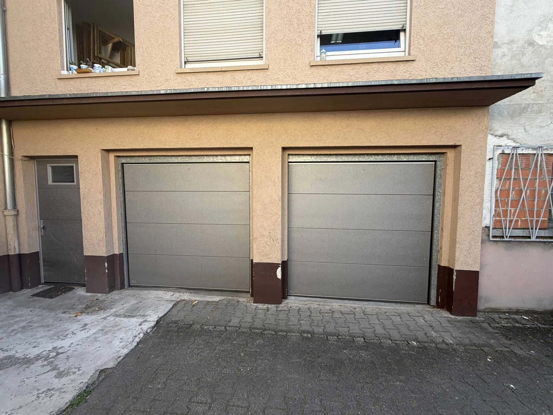 Garage Immobilienangebot - Mannheim - Alle - Stattliches Mehrfamilienhaus mit gesuchten Wohnungsgrößen, Gewerbeeinheit und zwei Garagen in zentraler Innenstadtlage