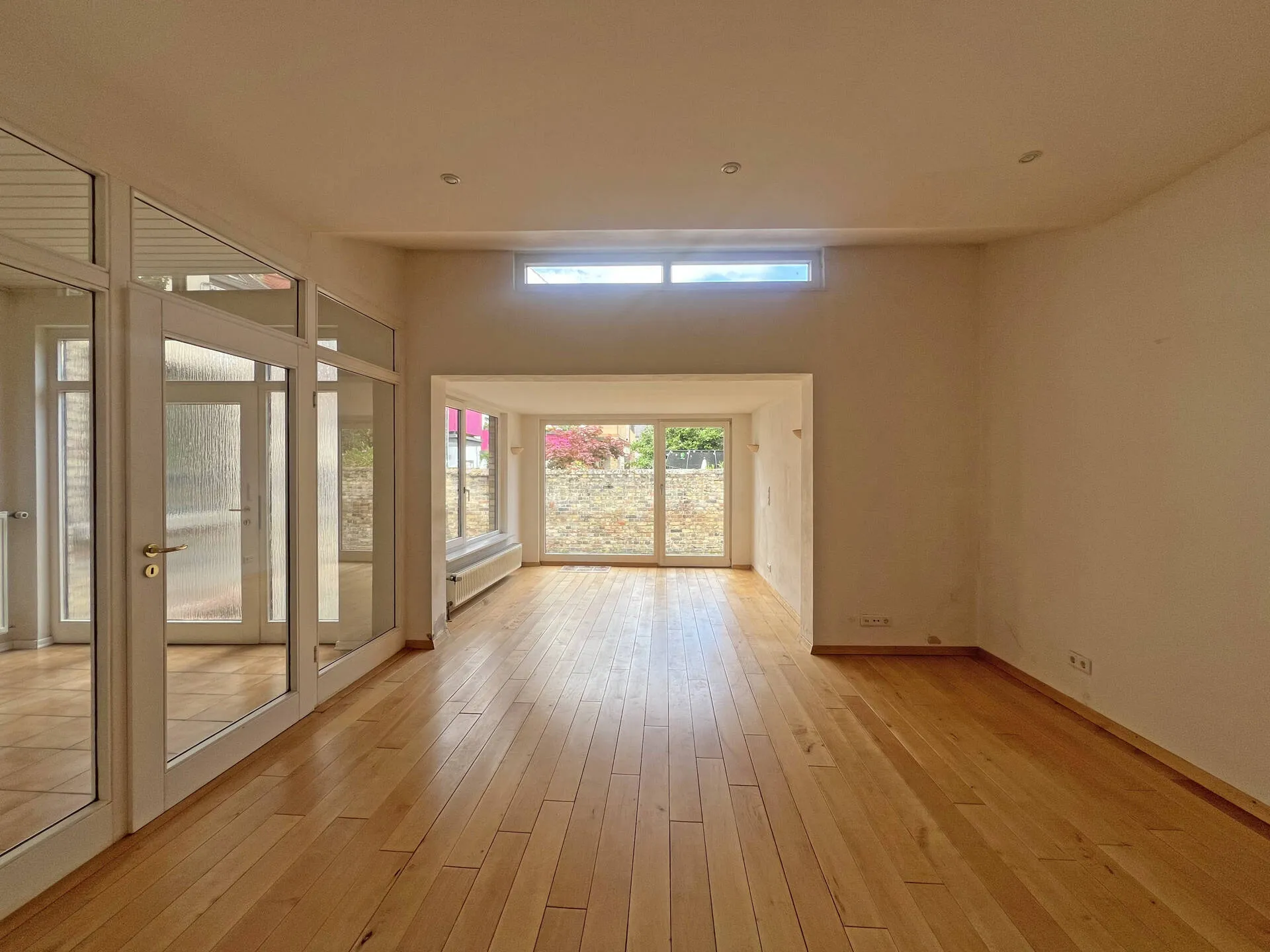 Immobilienangebot - Mannheim / Neckarau - Alle - Provisionsfrei: Sanierungsbedürftiges Mehrfamilienhaus mit vielseitigen Nutzungsmöglichkeiten!