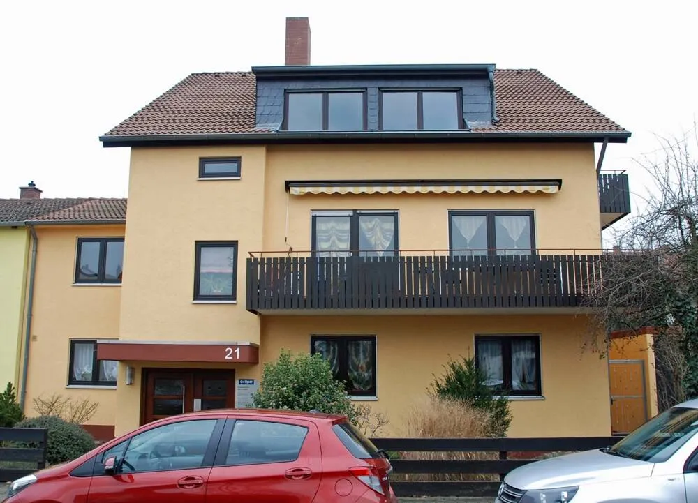 Immobilienangebot - Mannheim / Rheinau - Alle - Großzügig geschnittene 4-Zimmer-Maisonette-Wohnung mit großem Balkon in ruhiger Vorort-Wohnlage