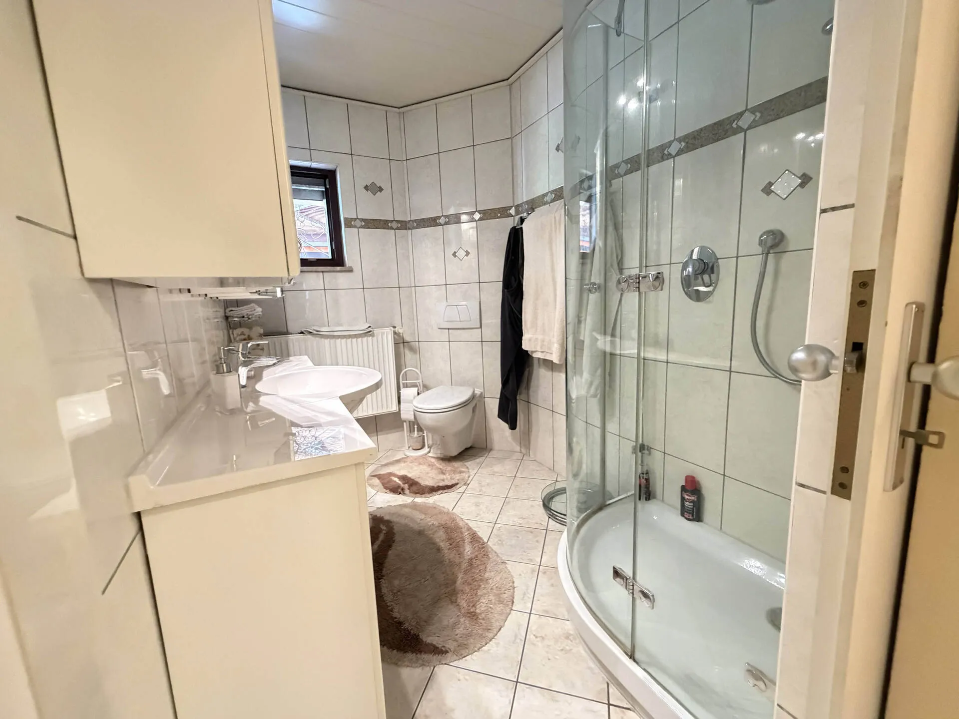 Immobilienangebot - Mannheim / Waldhof - Alle - Freistehendes Einfamilienhaus - Top Zustand in beliebter Wohnlage, sehr gute Infrastruktur - ERBBAU